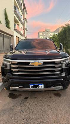 CHEVROLET SILVERADO 5.3 V8 GASOLINA 1500 HIGH COUNTRY 4X4 AUTOMÁTICO CHEVROLET SILVERADO 5.3 V8 GASOLINA 1500 HIGH COUNTRY 4X4 AUTOMÁTICO